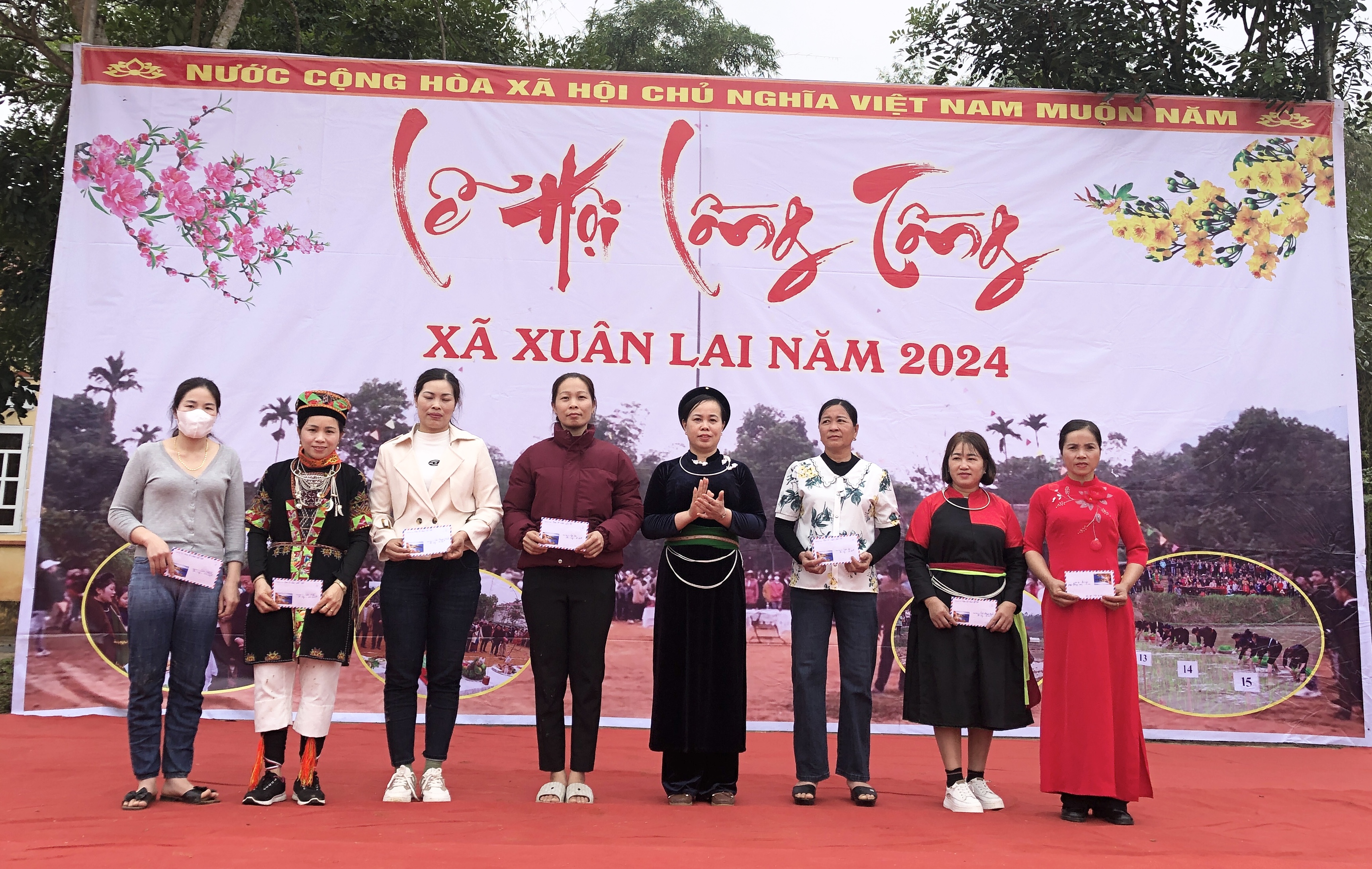 Huyện Yên Bình tưng bừng tổ chức lễ hội Lồng Tồng xuân Giáp Thìn 2024